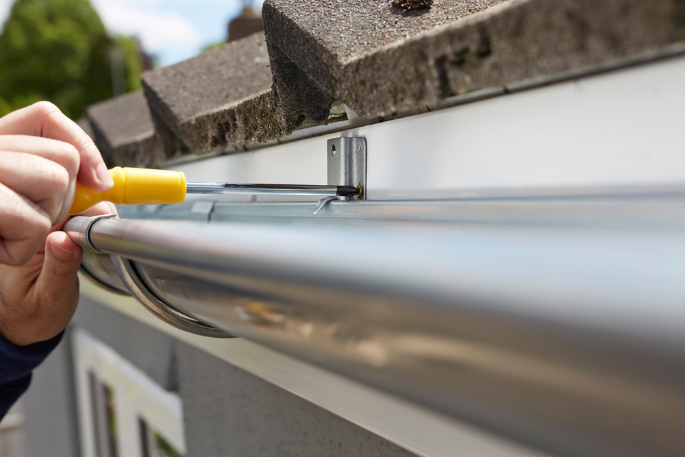 Gutter Lifespan and Gutter Replacement: How Often Do Gutters Need to Be Replaced Based on Material?