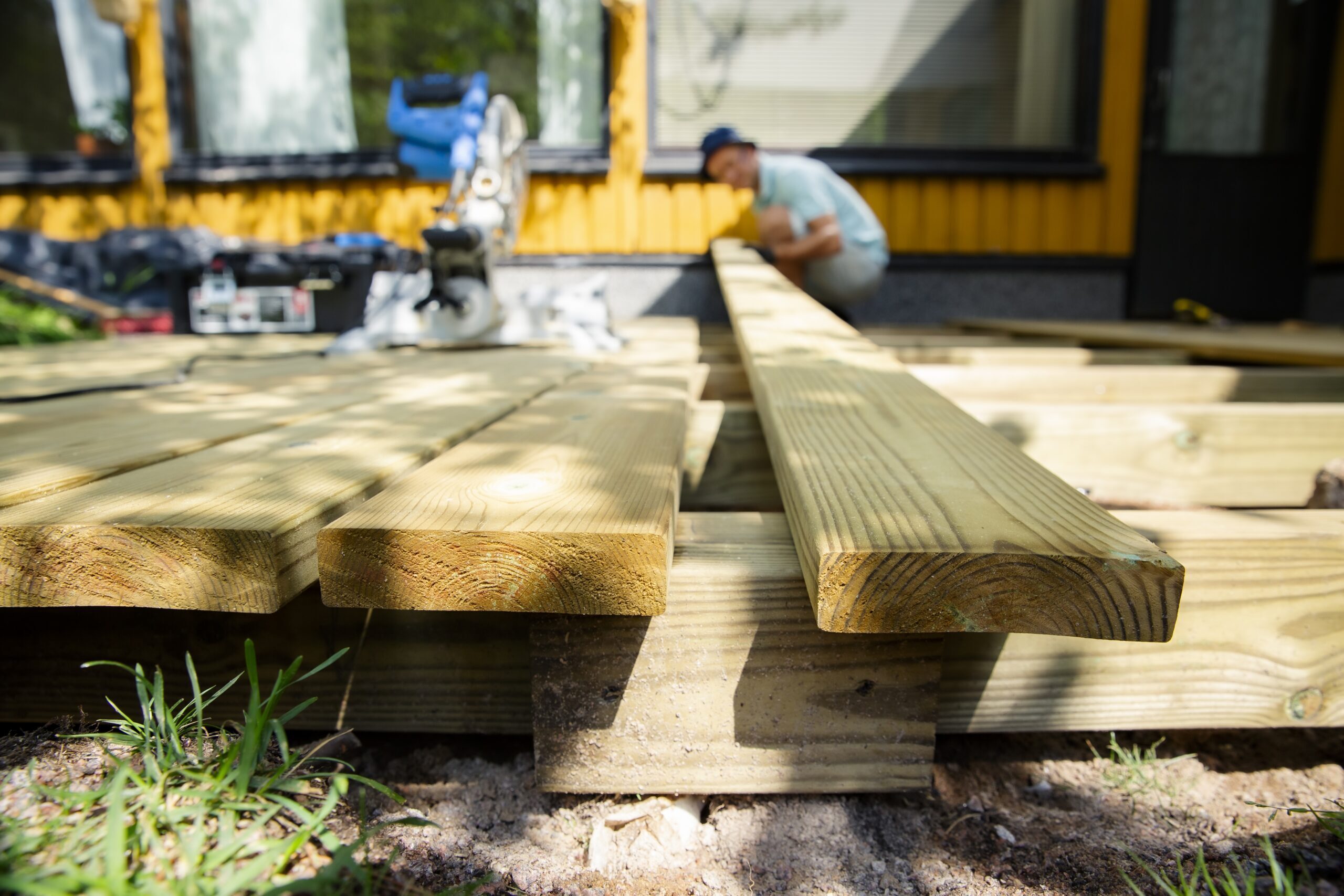 Designing a Seamless Transition: How to Pair Custom Decks with Kitchen Remodels